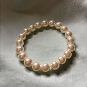 Elegant‎ Faux Pearl Bracelet